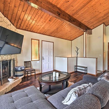 Lake Arrowhead Cabin With Deck And Stunning Mtn Views! サン・バーナディーノ エクステリア 写真