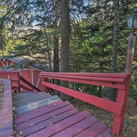 Lake Arrowhead Cabin With Deck And Stunning Mtn Views! サン・バーナディーノ エクステリア 写真
