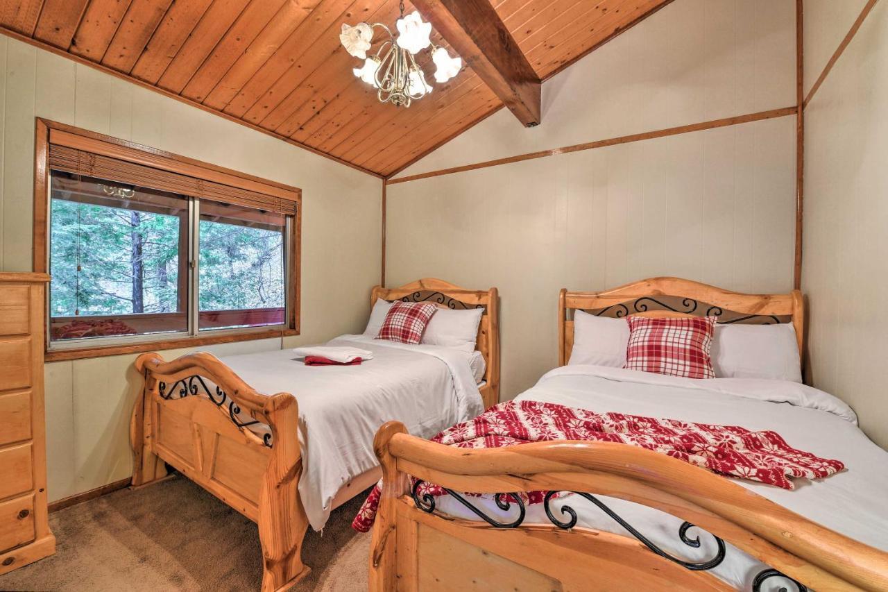 Lake Arrowhead Cabin With Deck And Stunning Mtn Views! サン・バーナディーノ エクステリア 写真
