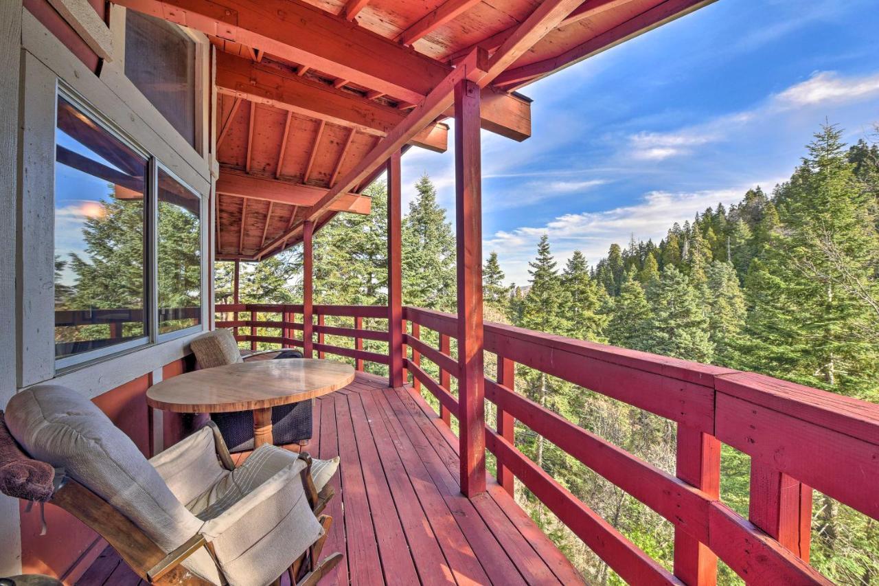 Lake Arrowhead Cabin With Deck And Stunning Mtn Views! サン・バーナディーノ エクステリア 写真